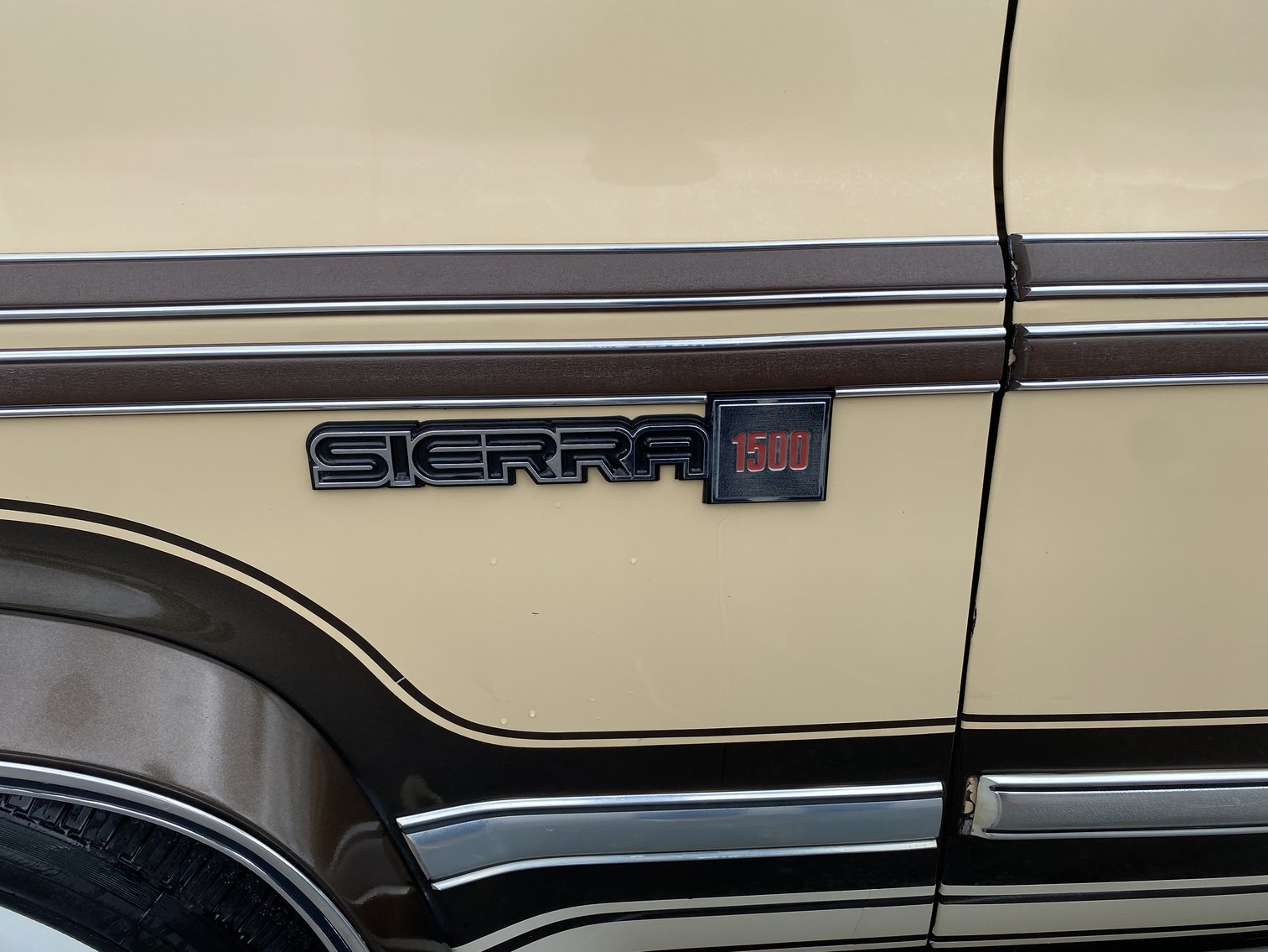 Image for 1982 GMC Suburban Sierra 1500 Diesel 6.2 Litre Limited Edition One Owner Garage Kept Immaculate Condition- Sells to the Highest Bidder!