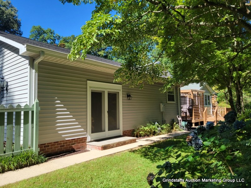 Image for 146 W. Queens Drive