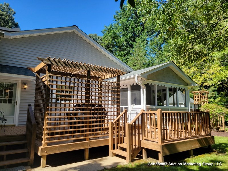 Image for 146 W. Queens Drive