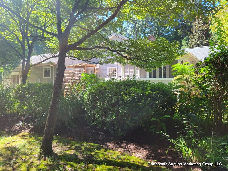 Image for 146 W. Queens Drive