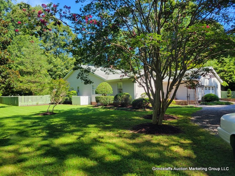 Image for 146 W. Queens Drive