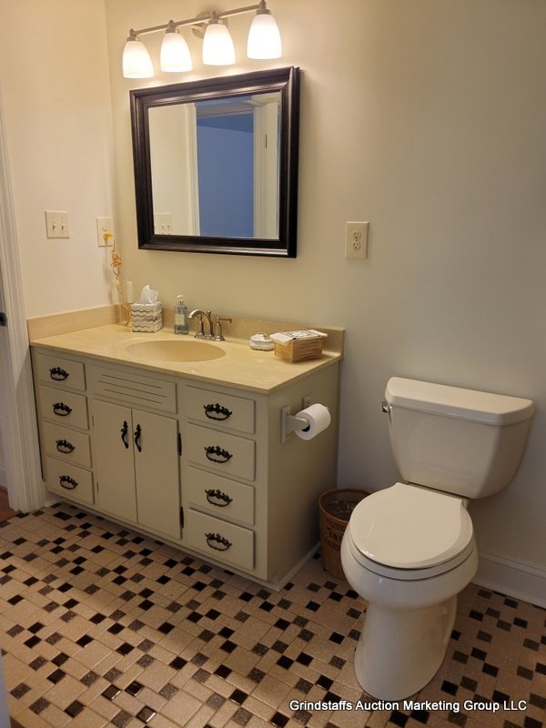 Image for 146 W. Queens Drive