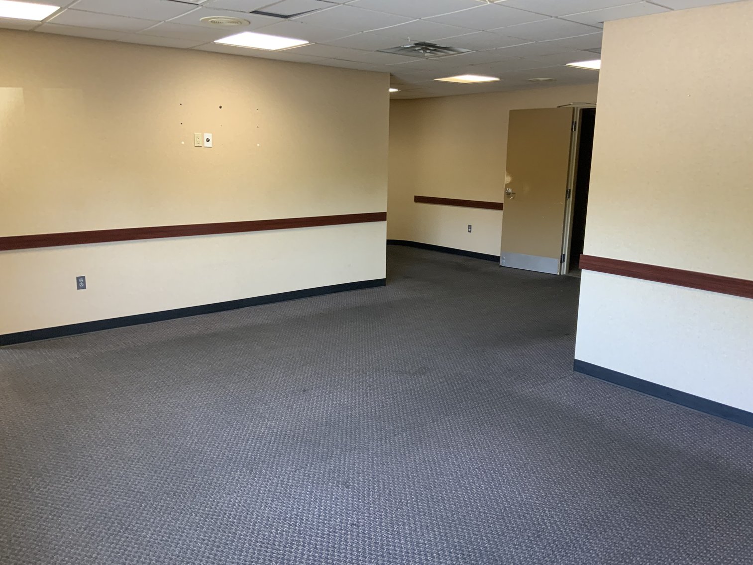 Image for MINIMUM BID AUCTION $199,000! 3829 Woodley Rd