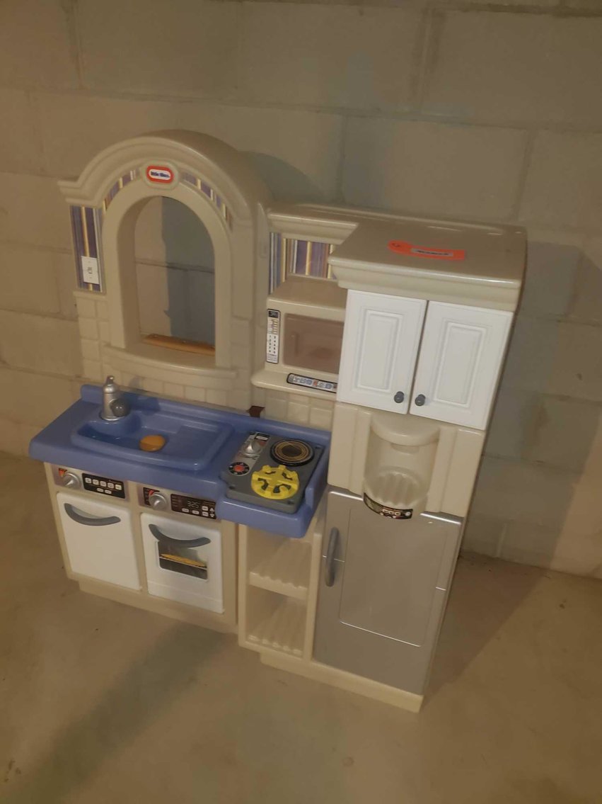 Image for Furniture, collectibles, household-Edgewood ct