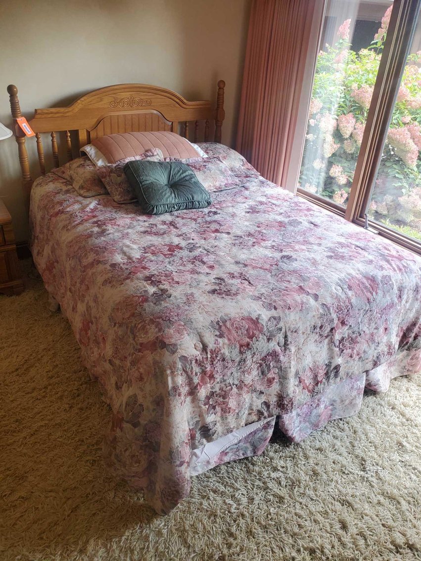 Image for Furniture, collectibles, household-Edgewood ct