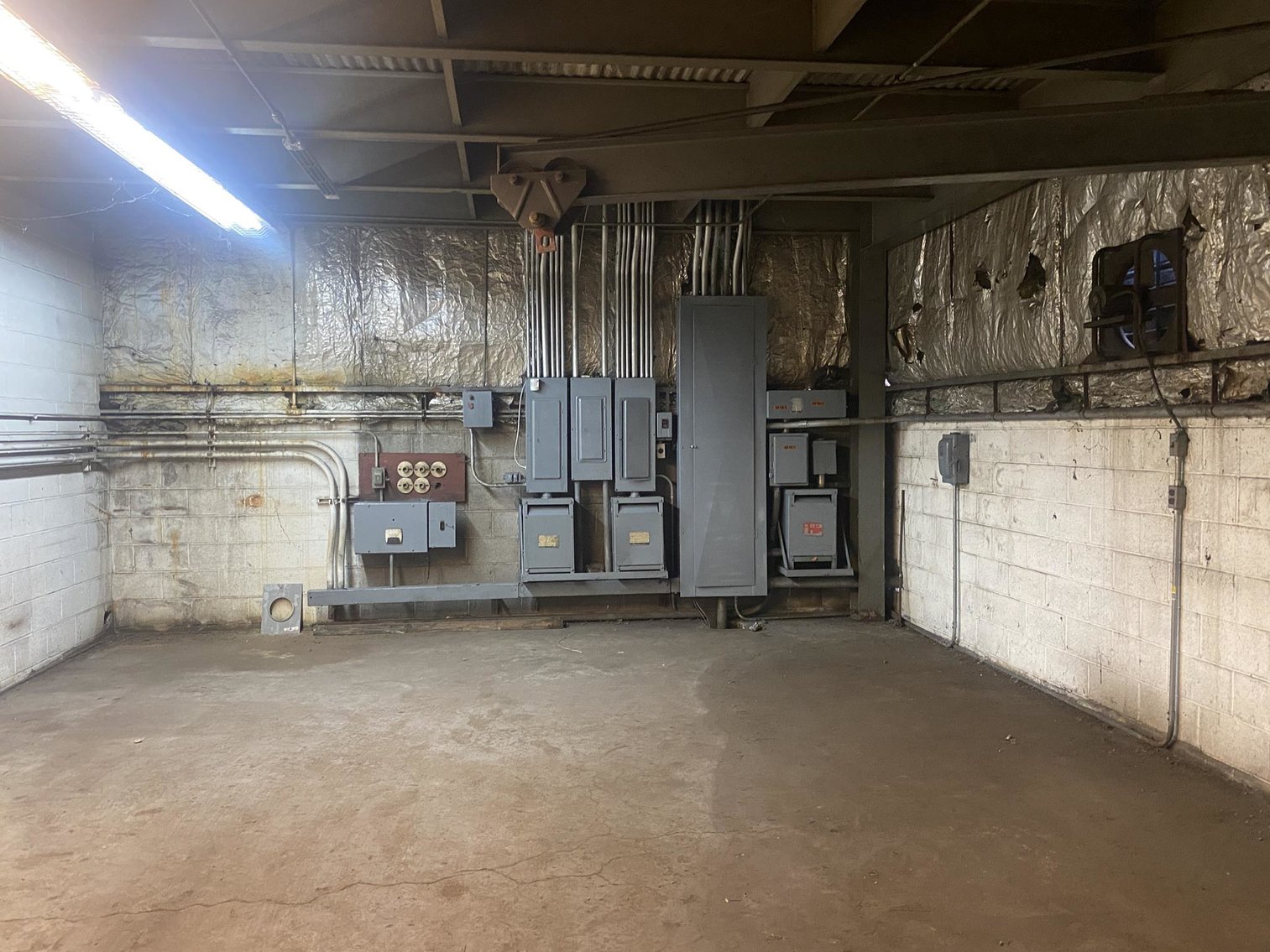 Image for SOLD $330,000 - 20,000+/- Sq Ft Warehouse on the Kanawha River