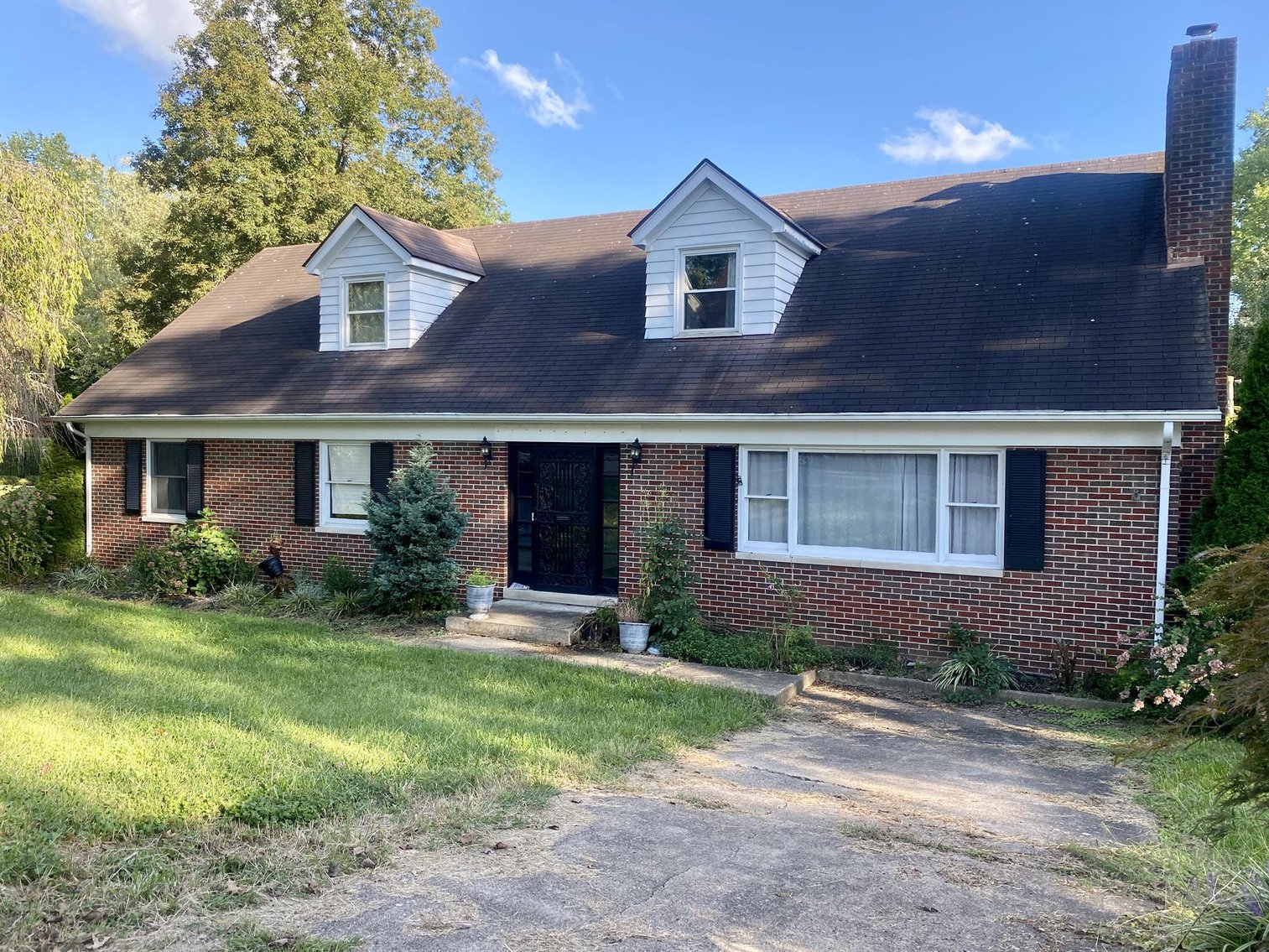 Image for SOLD $165,000 - 4 Bedroom Brick Home in Wonderful Neighborhood