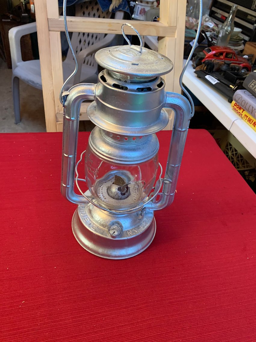 Image for Flemington, WV – Antiques, Collectibles, Sporting Collectibles, and More!
