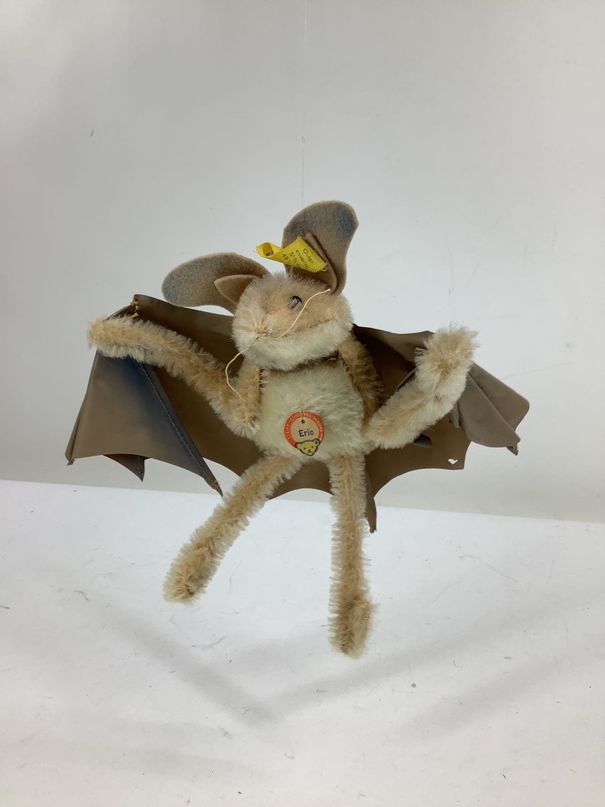 Image for Steiff from the Estate of Judith B. Ries | October 12, 2021 at 8:00 PM