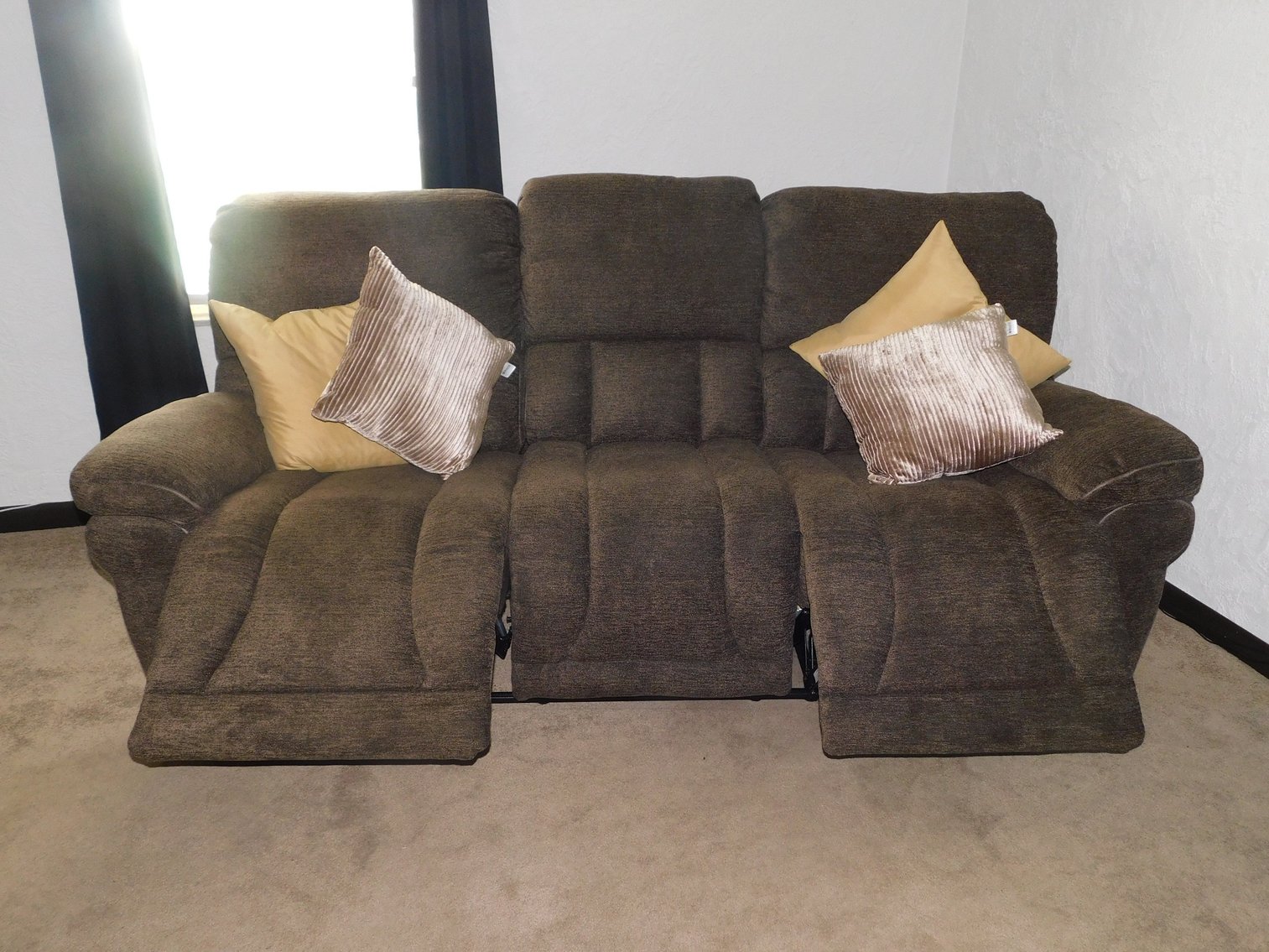 Image for Fairmont, WV – Online Moving Auction! ’52 Duchess Roadster, Like-New Modern Furniture, Craftsman Tools, Décor items, and more!