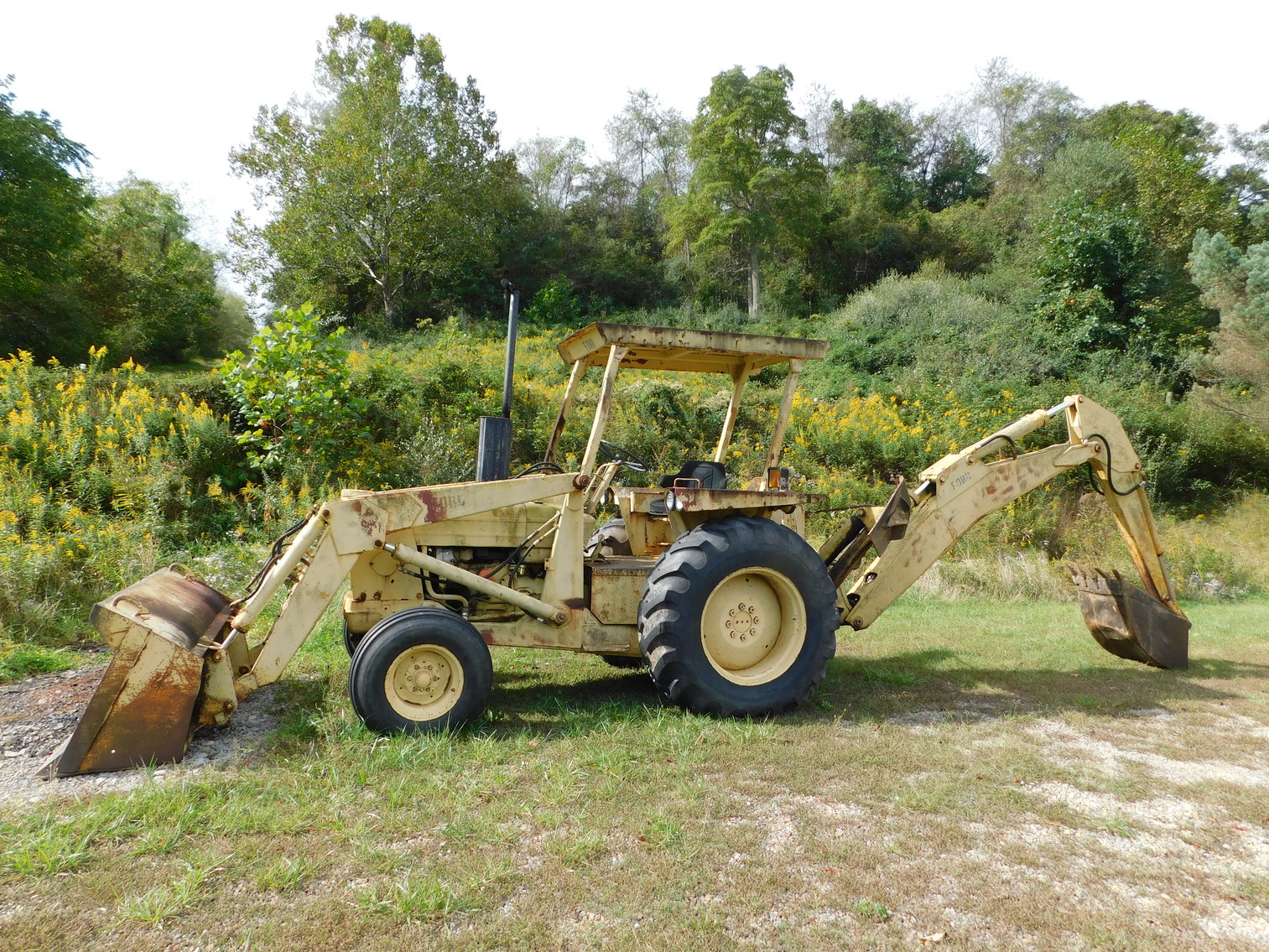 Buckhannon, WV Sunny Creek Stables Auction! JD 2150 w/Attachments, Cub Cadet riding mower, tools,