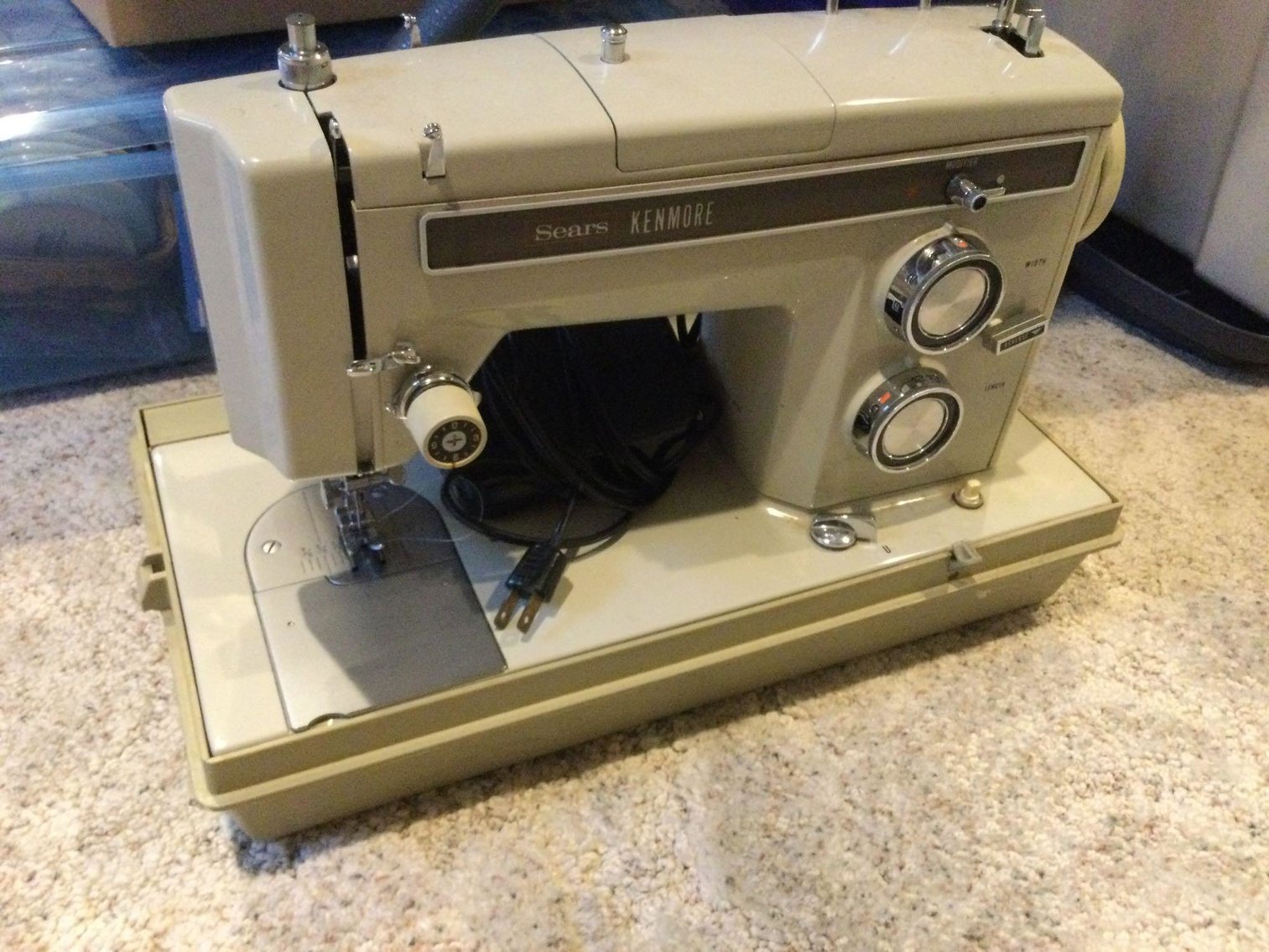 Image for Furniture, collectibles, household-Thorndale Ct