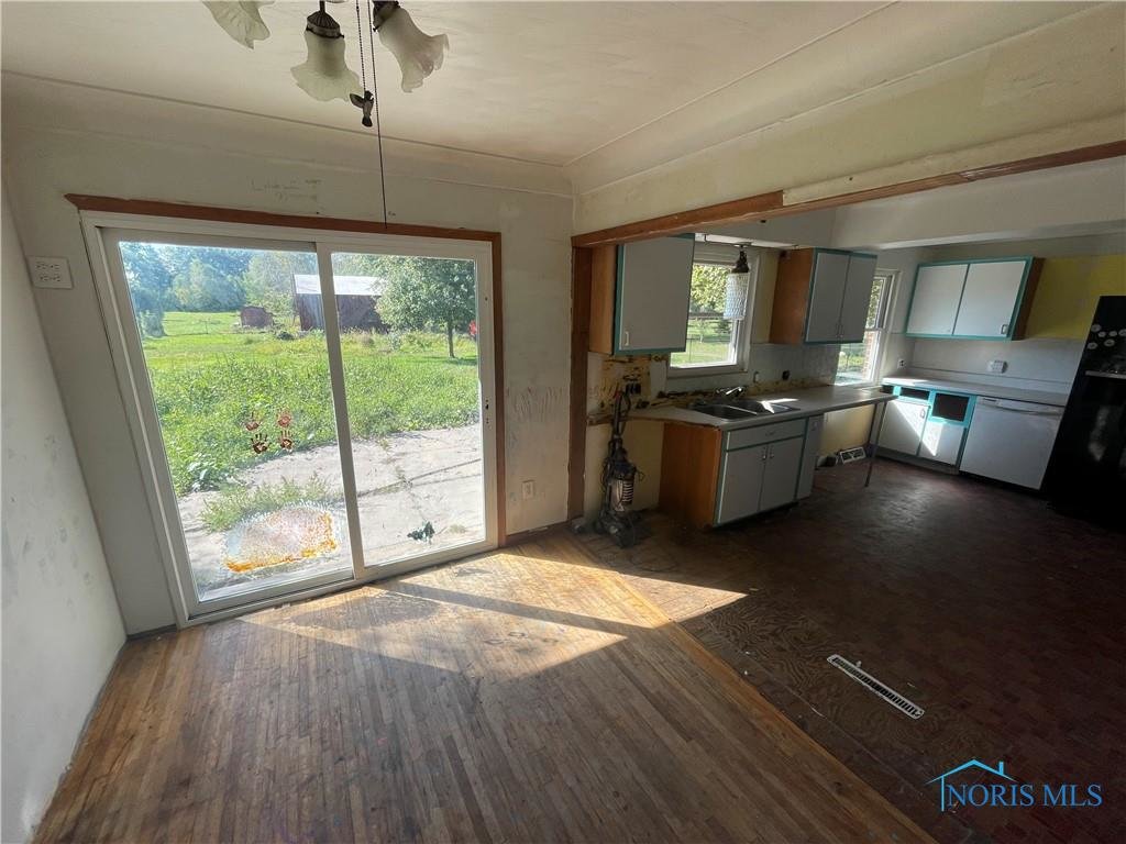 Image for MINIMUM BID AUCTION! $149,000 9825 Monclova Road