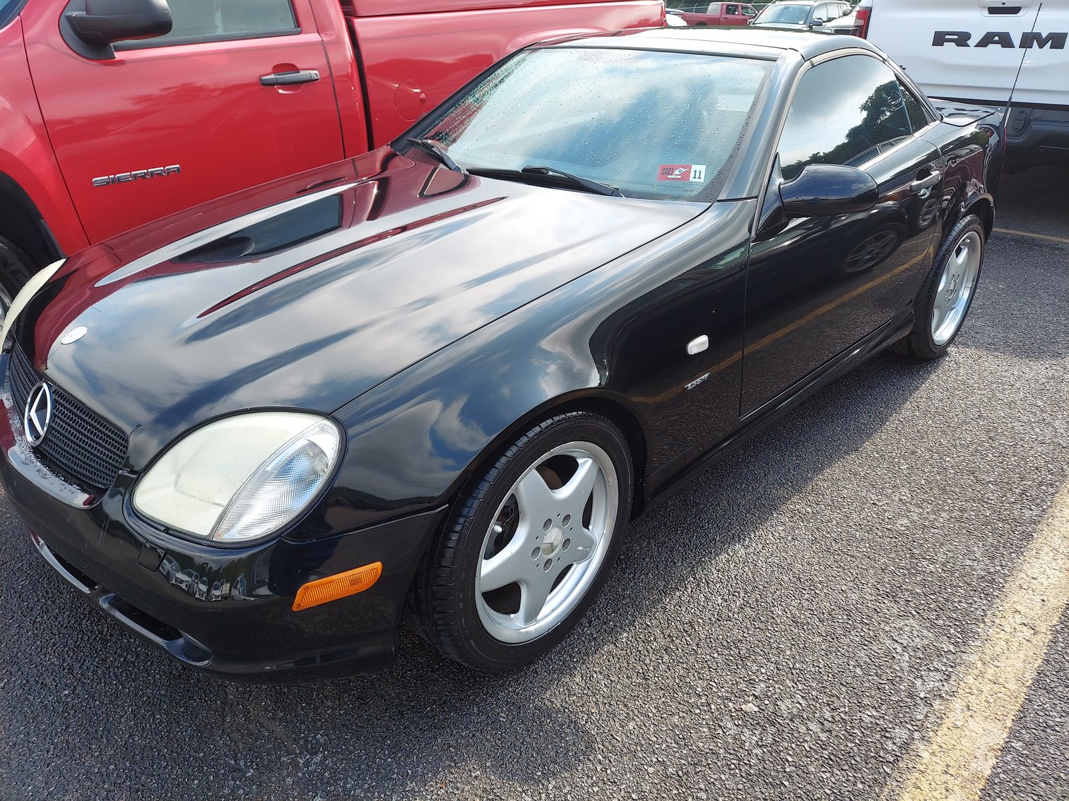 Image for Saint Albans, WV - 2019 Sun Tracker Boat, 1999 Mercedes-Benz, 1992 Humvee