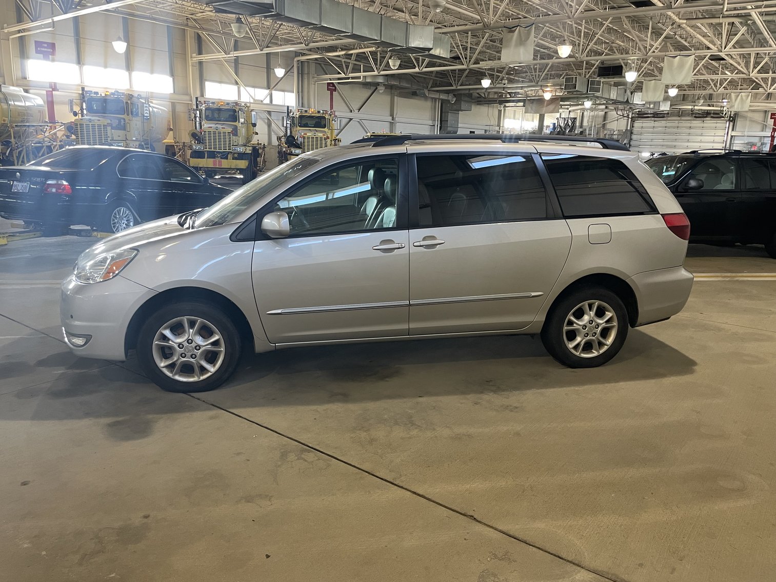 Image for Pittsburgh, PA – Pittsburgh Airport Auction: Vehicles, Rolling Stock, and Equipment