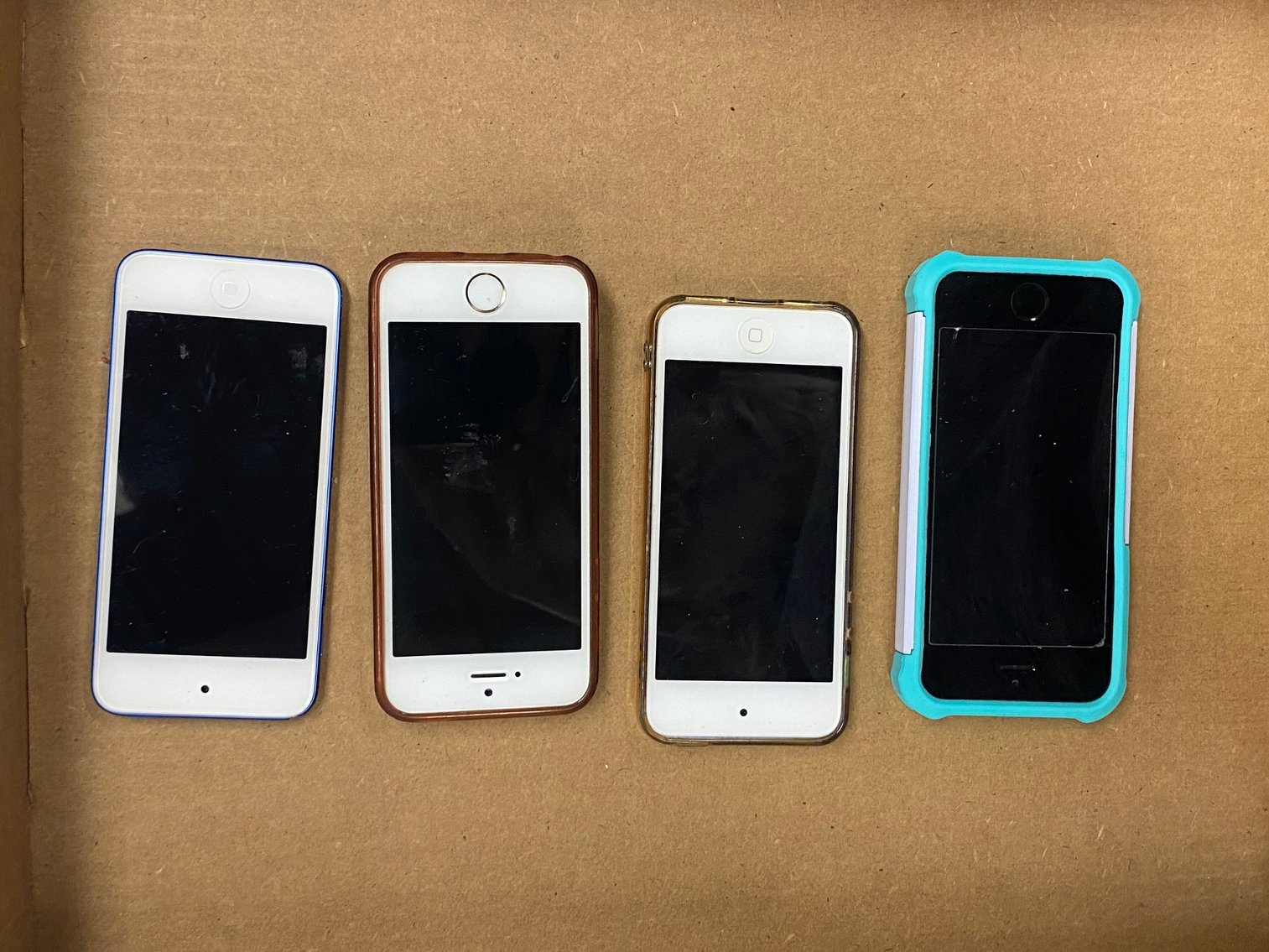 Image for Pittsburgh, PA – Pittsburgh Airport Auction: Lost & Found Items, Jewelry, Tech, Clothing, etc.