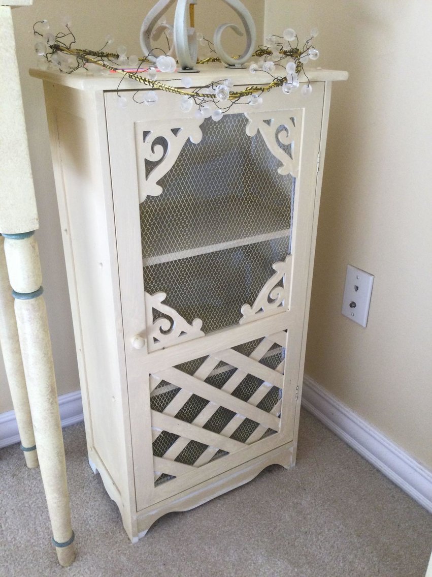 Image for Furniture, collectibles, household-Kaylee circle