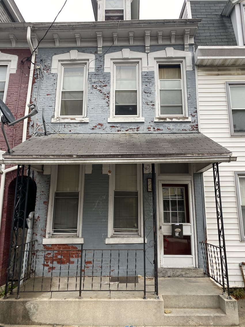 Image for Real Estate Auction - Lebanon City FIXER UPPER