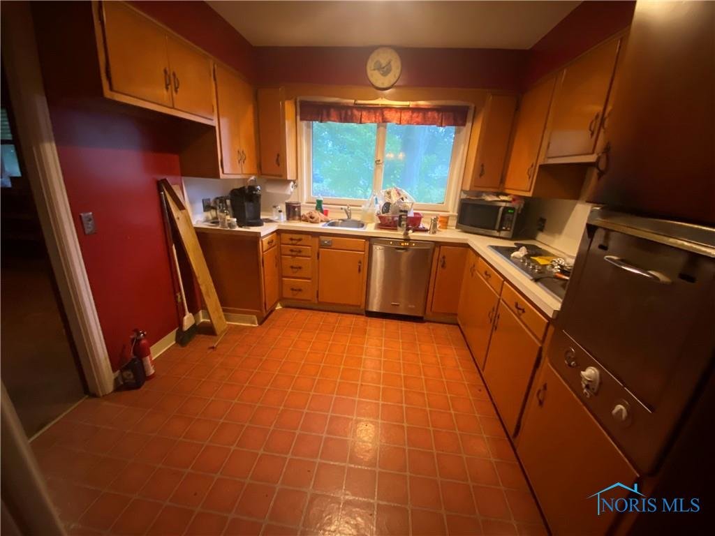 Image for MINIMUM BID AUCTION $99,000! 745 W Carisbrook Dr