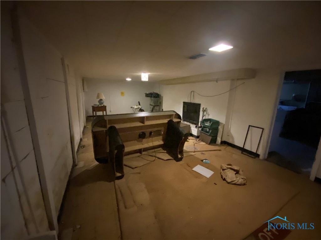 Image for MINIMUM BID AUCTION $99,000! 745 W Carisbrook Dr