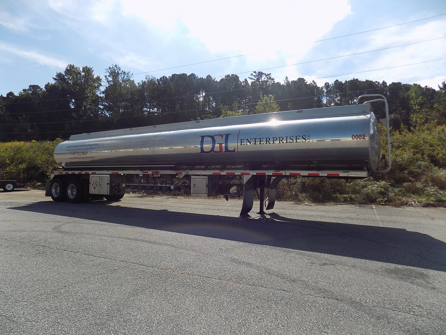 Image for 2018 Freightliner Cascadia and 2019 Heil Petro Trailer