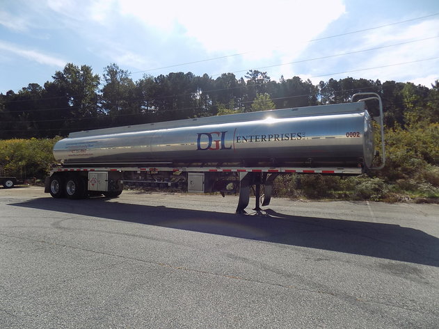 Image for 2018 Freightliner Cascadia and 2019 Heil Petro Trailer