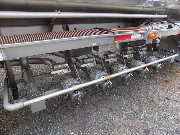 Image for 2018 Freightliner Cascadia and 2019 Heil Petro Trailer