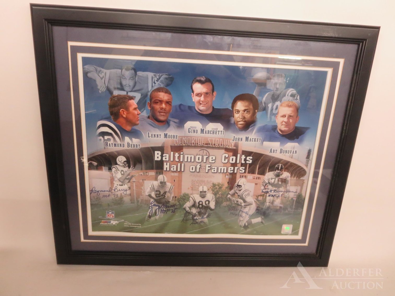 Image for Sports Cards and Memorabilia | November 3, 2021 at 8:00 PM
