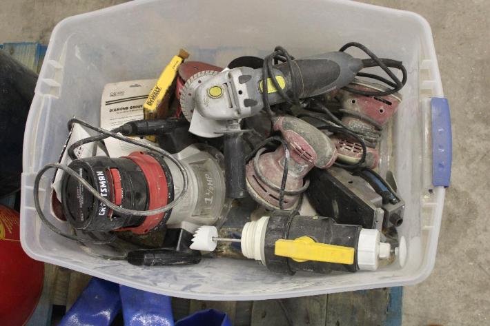 1993 Ford L800, Sewer Pipe Machine, Aluminum Break, Tools