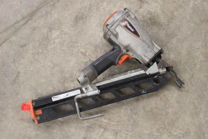 1993 Ford L800, Sewer Pipe Machine, Aluminum Break, Tools