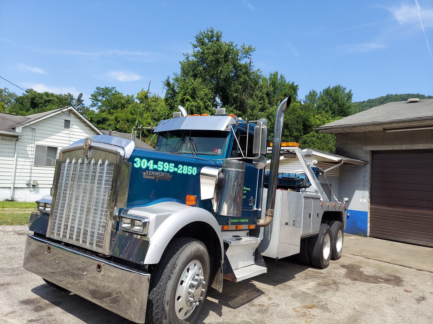Image for Saint Albans, WV – Online Equipment Auction! JD 650 JLT Dozer, JD 790 ELC Excavator, ’99 GMC Bucket Truck, ’91 Intl Crane Truck, ’11 Peterbilt, and More!