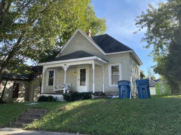 Image for Two Bedroom, 1 1/2 Bathroom Home