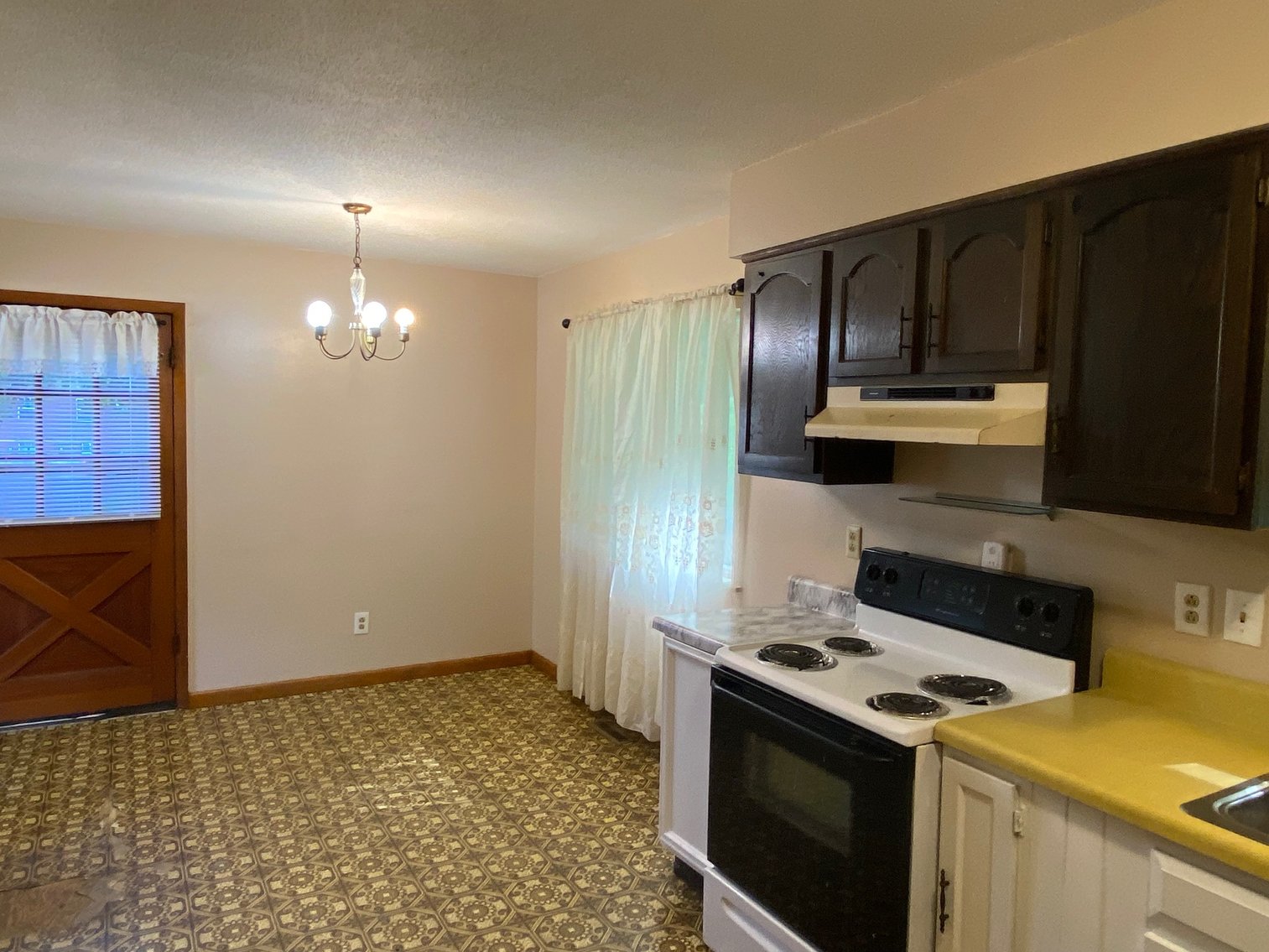 Image for SOLD $52,250 - Move-in Ready 3-Bedroom Tri-Level