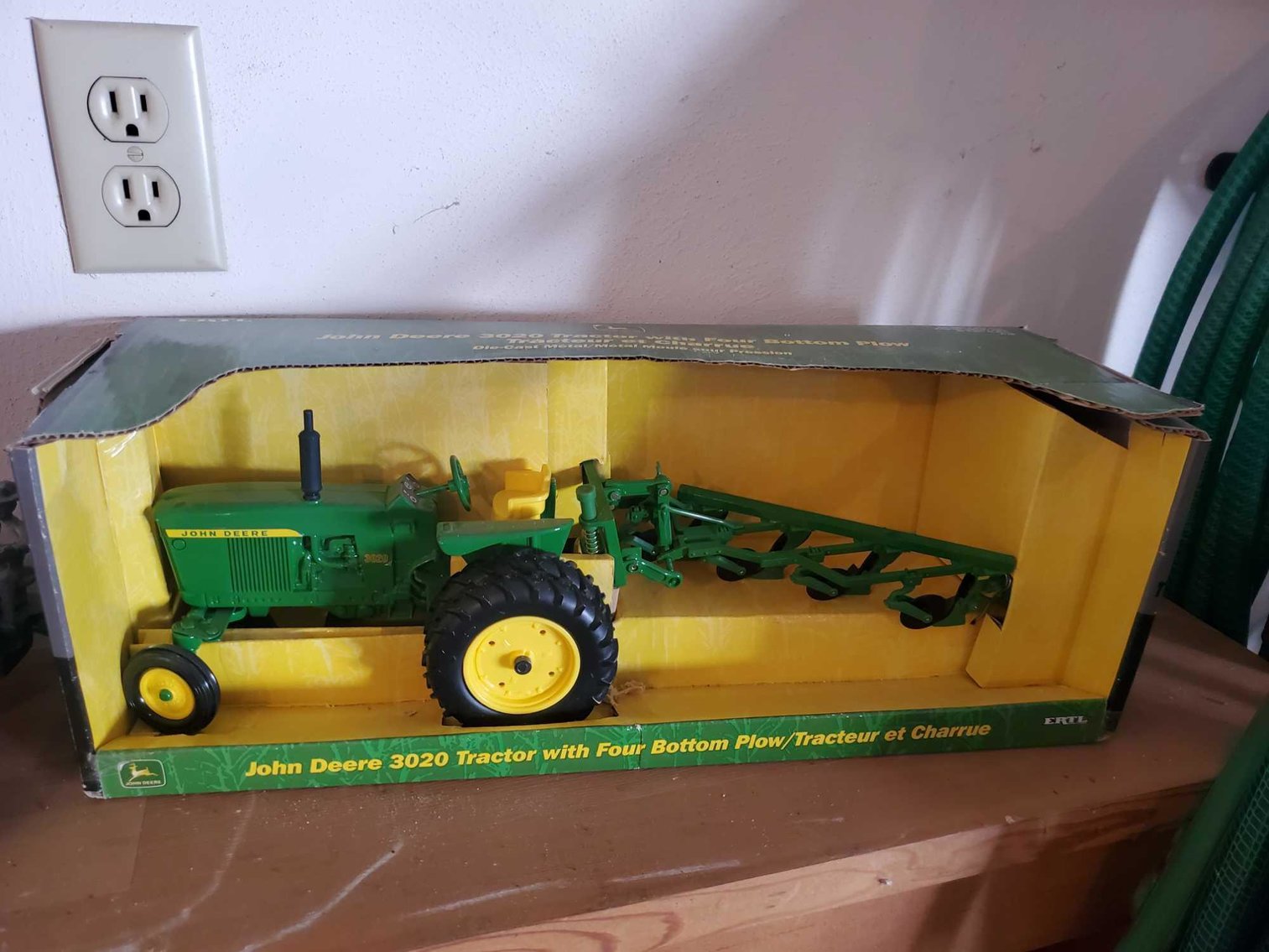 Image for Vehicles, Pontoon paddle boat, Muskie lures, Furniture, Collectibles, Sporting related