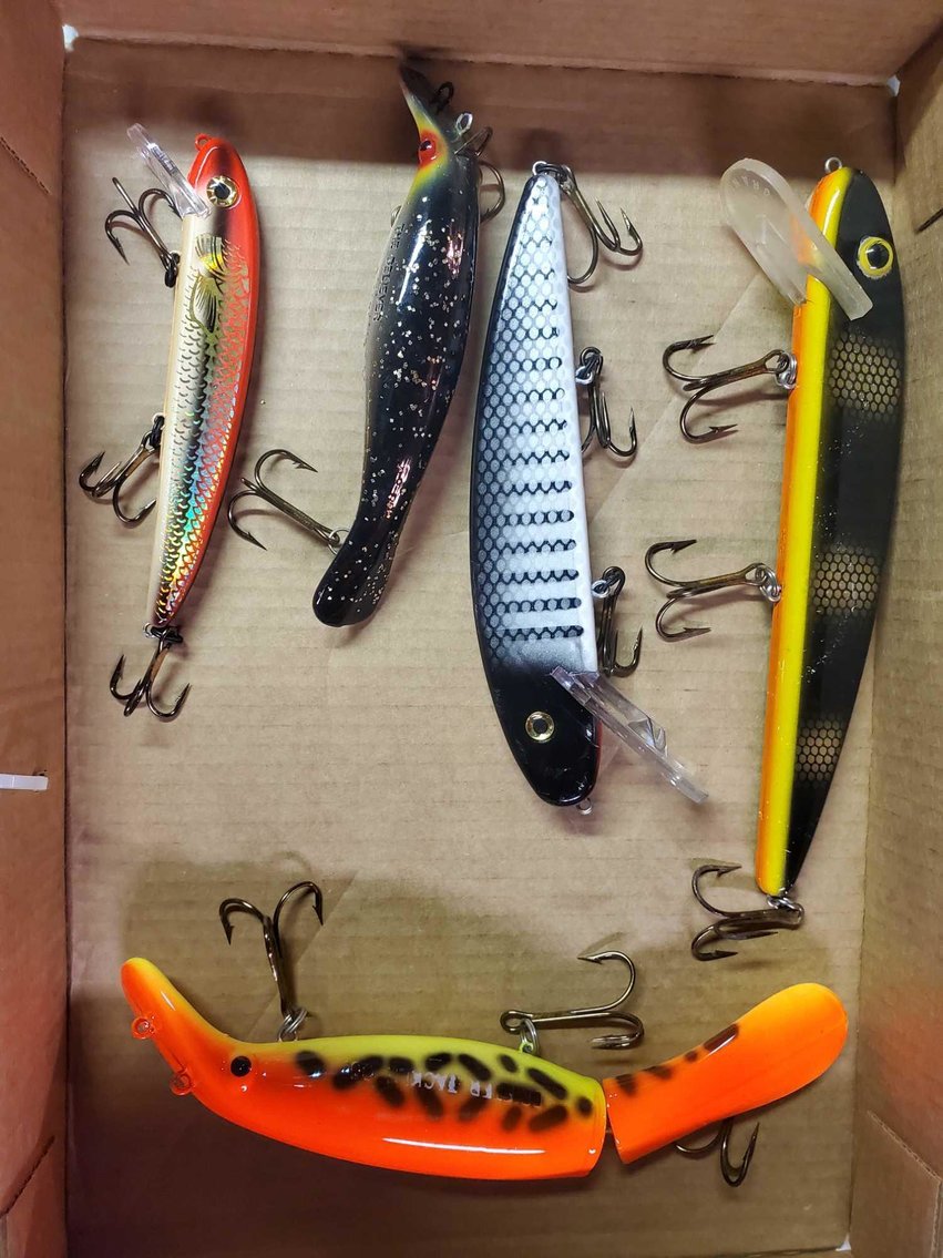 Image for Vehicles, Pontoon paddle boat, Muskie lures, Furniture, Collectibles, Sporting related