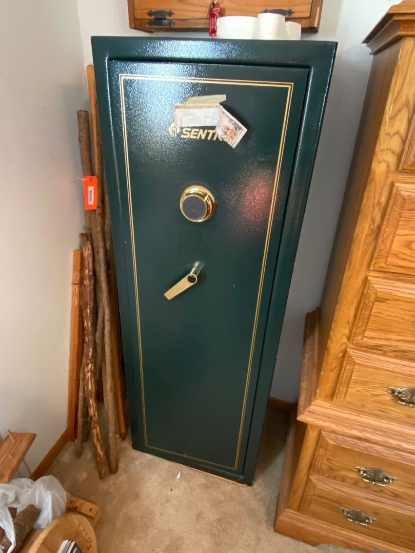 Image for Vehicles, Pontoon paddle boat, Muskie lures, Furniture, Collectibles, Sporting related