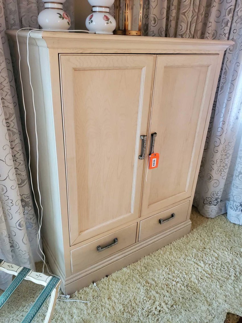 Image for Furniture, Collectibles, Household-Sturgeon Bay