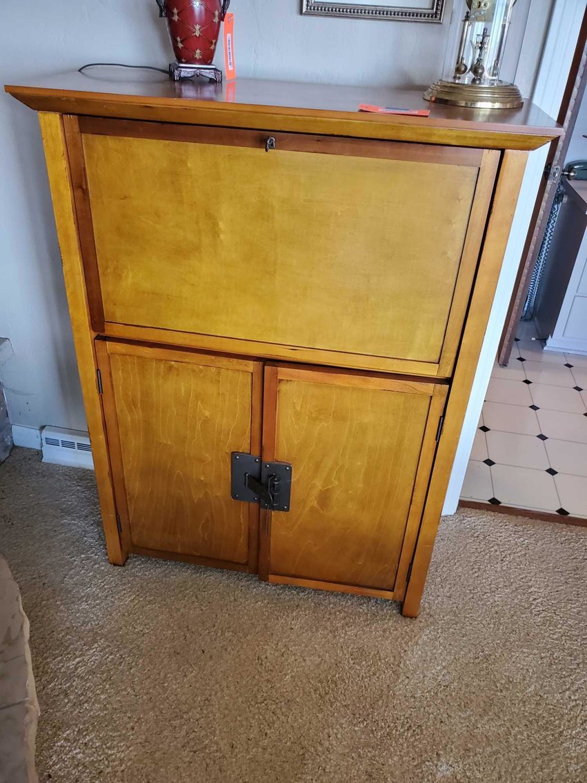 Image for Furniture, Collectibles, Household-Sturgeon Bay