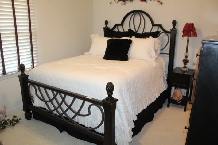 Image for Furniture, Decor, Collectibles, Household, & More Online Only Auction