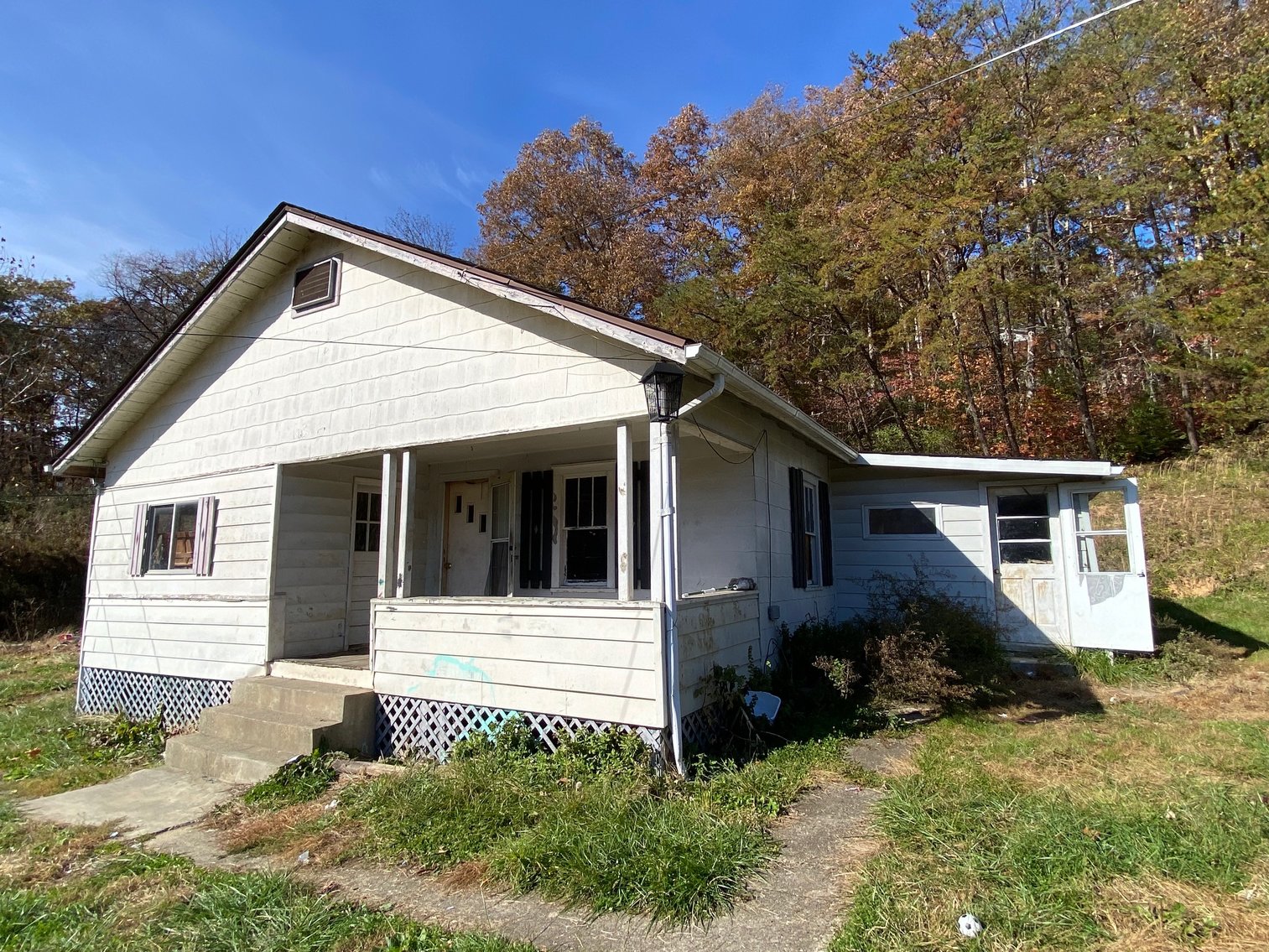 Image for SOLD $17,050 - 2 Bedroom on a Large Lot Selling to the Highest Bidder