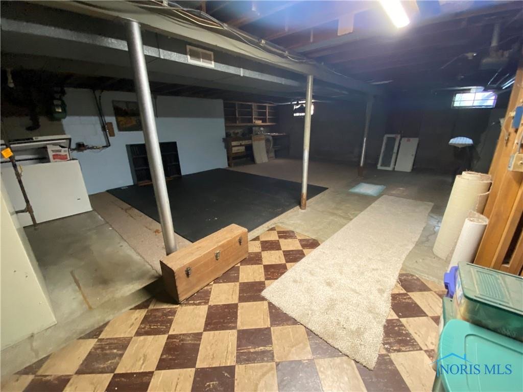 Image for MINIMUM BID AUCTION $75,000! 2715 Densmore Dr