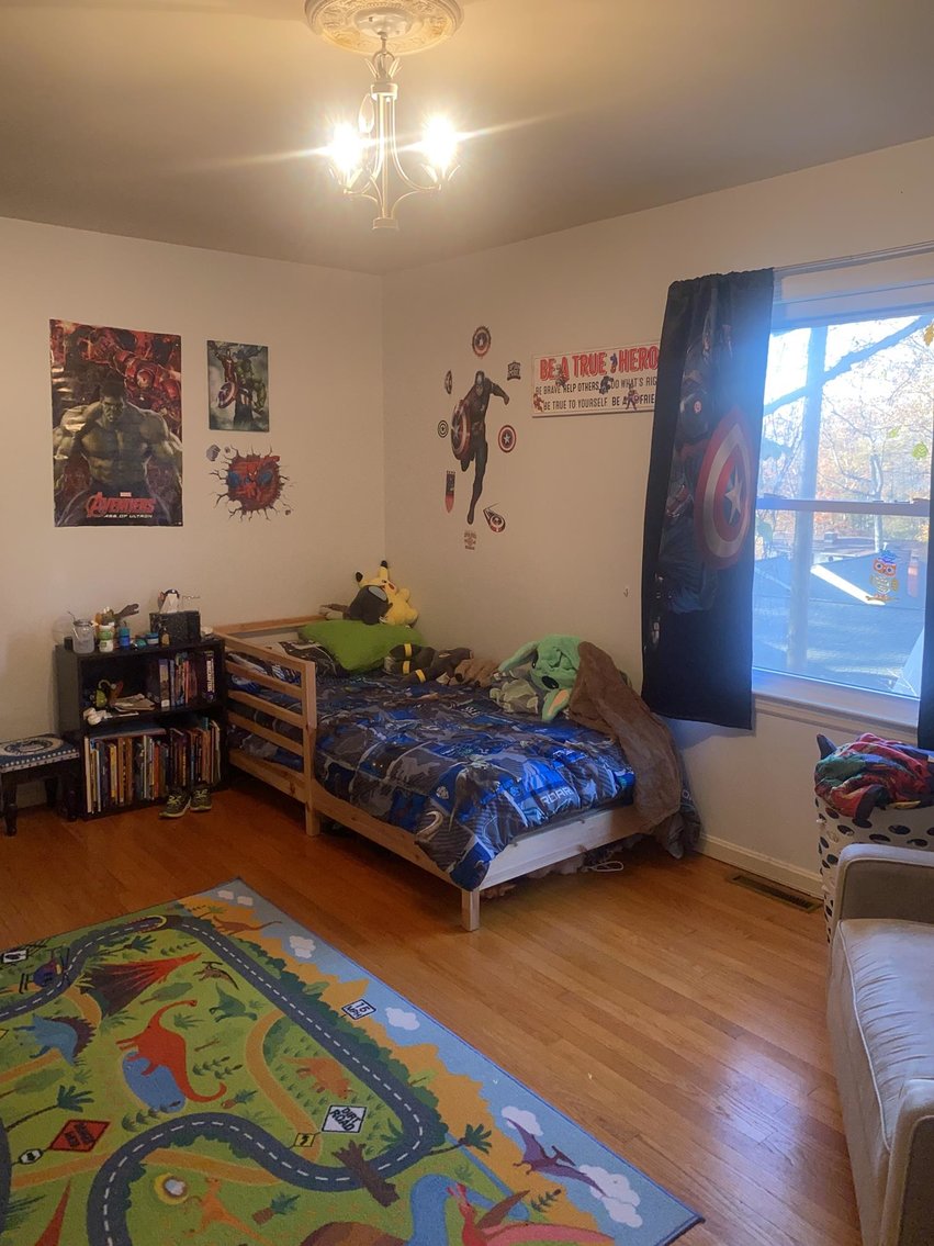 Image for SOLD $155,100 - 5 Bedroom Tri-Level in South Hills