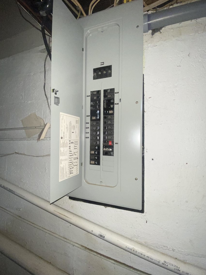 Image for SOLD $155,100 - 5 Bedroom Tri-Level in South Hills