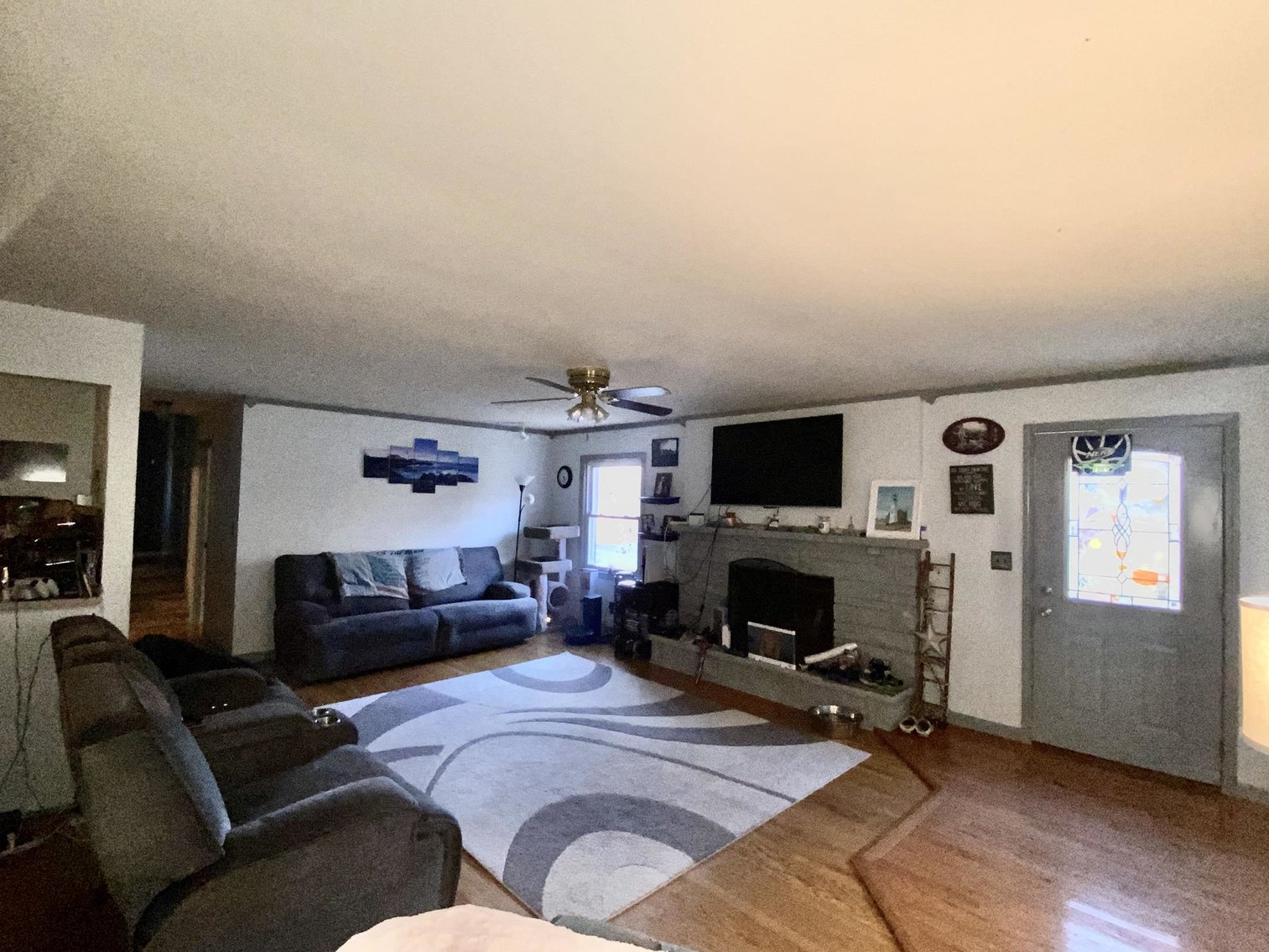 Image for SOLD $155,100 - 5 Bedroom Tri-Level in South Hills