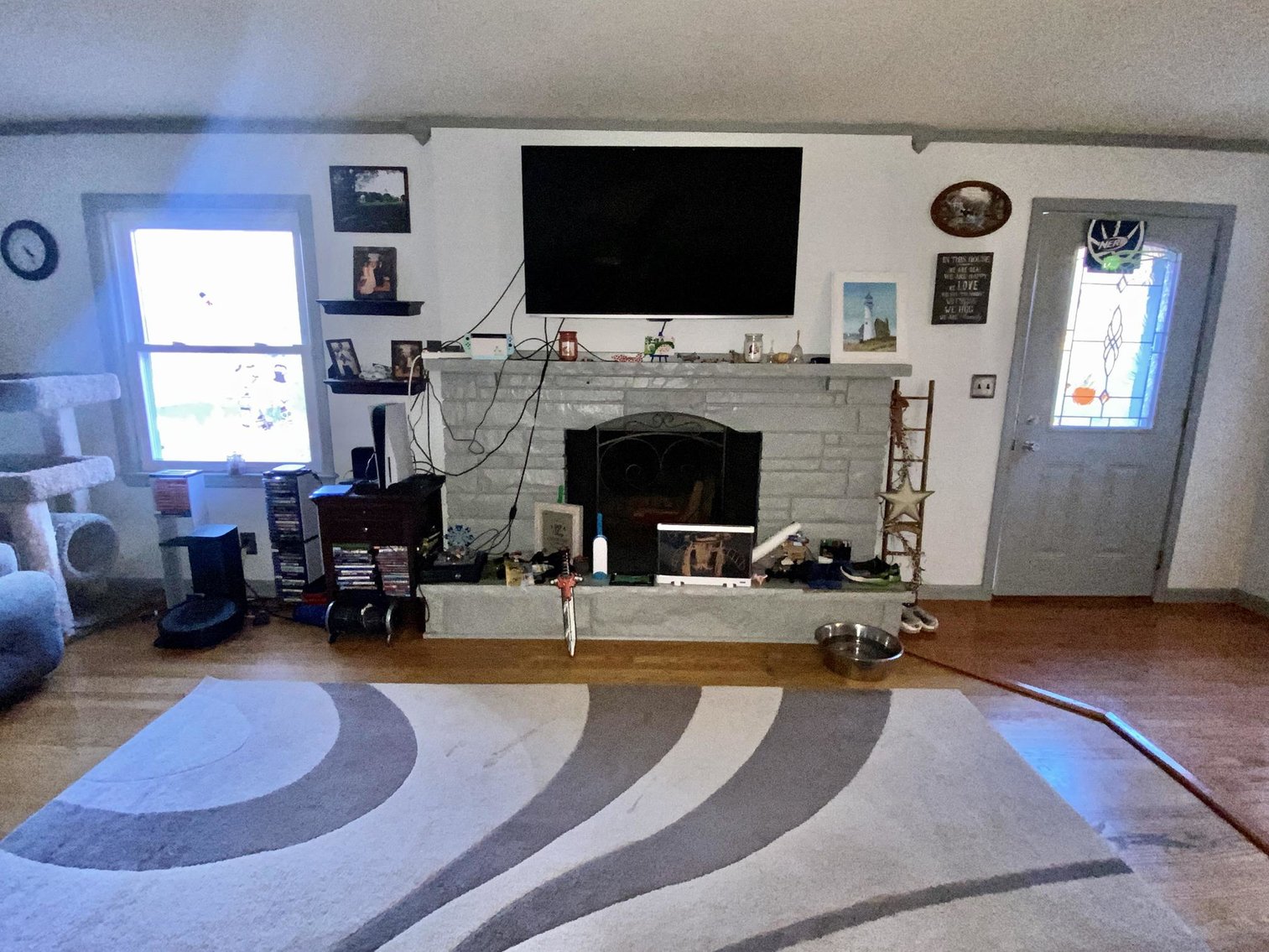 Image for SOLD $155,100 - 5 Bedroom Tri-Level in South Hills