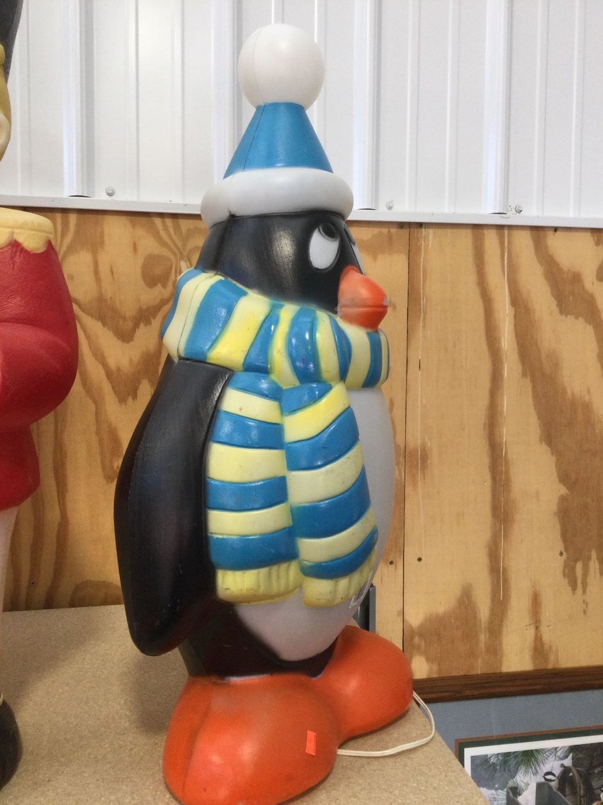 Image for Furniture, collectibles, household-New building south