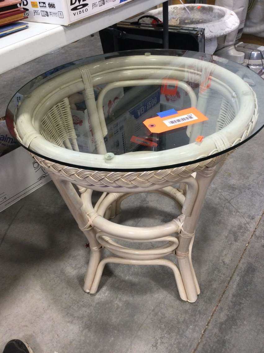 Image for Furniture, collectibles, household-New building south