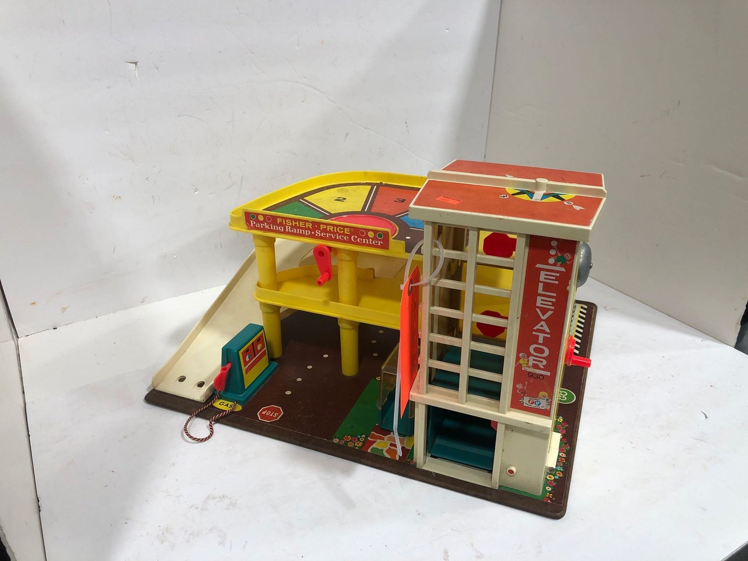 Image for Furniture, collectibles, household-New building south