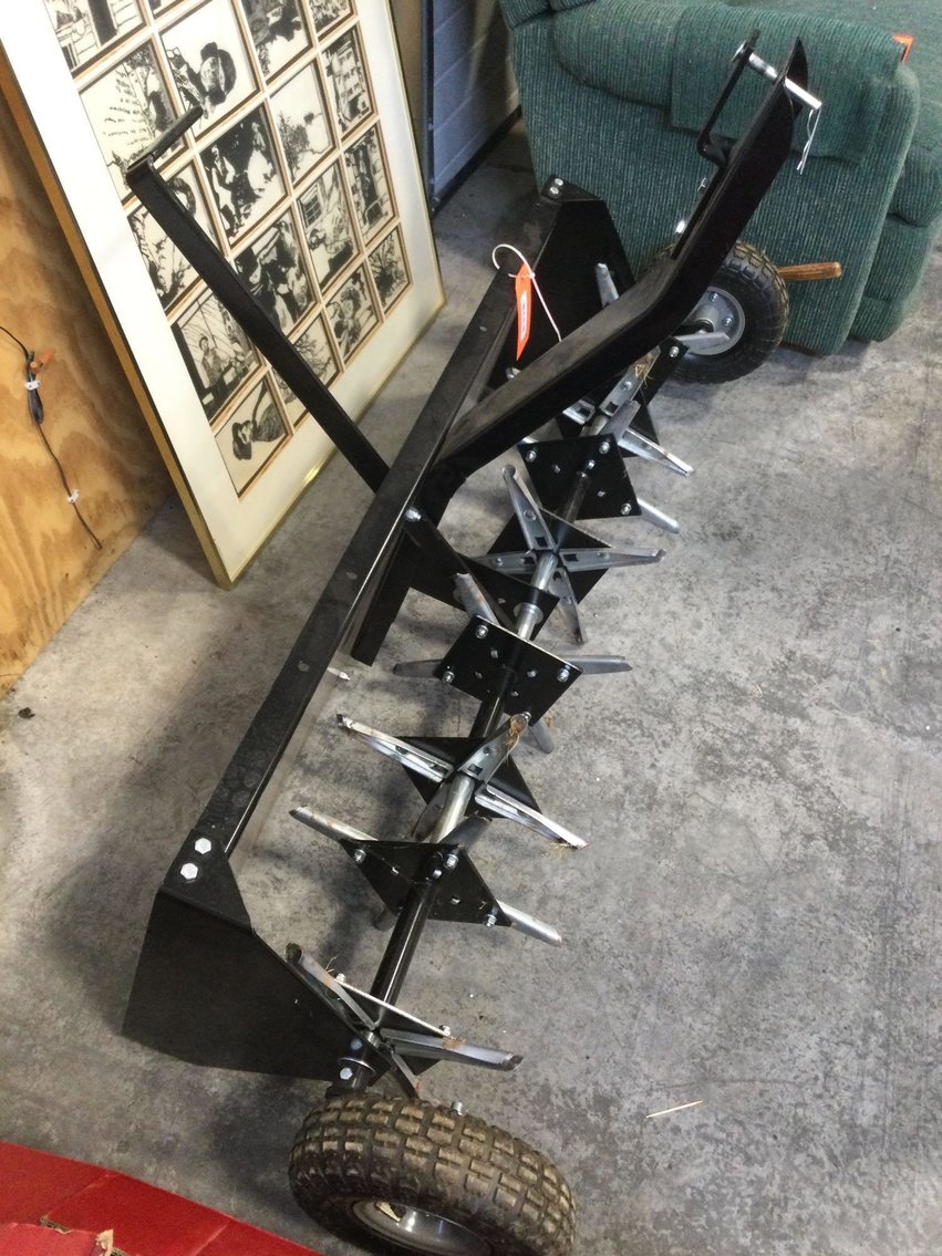 Image for Furniture, collectibles, household-New building south