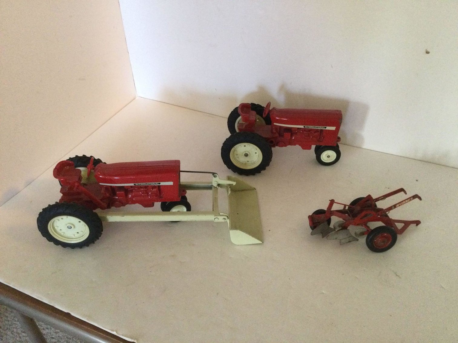 Image for Furniture, collectibles, household-Pine Tree Rd